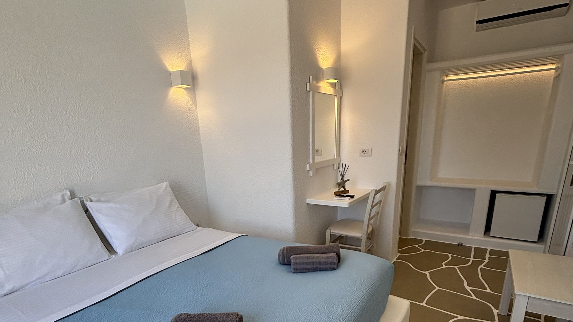 Photo of Double Room with Pool Vew