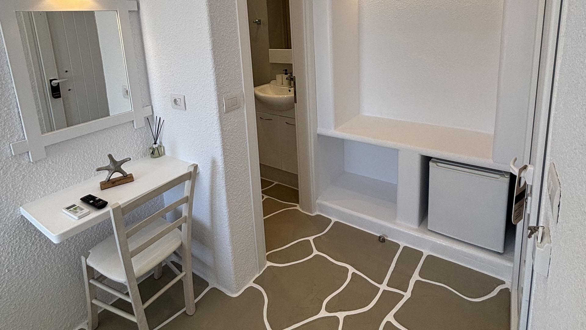 Photo of Double Room with Pool Vew