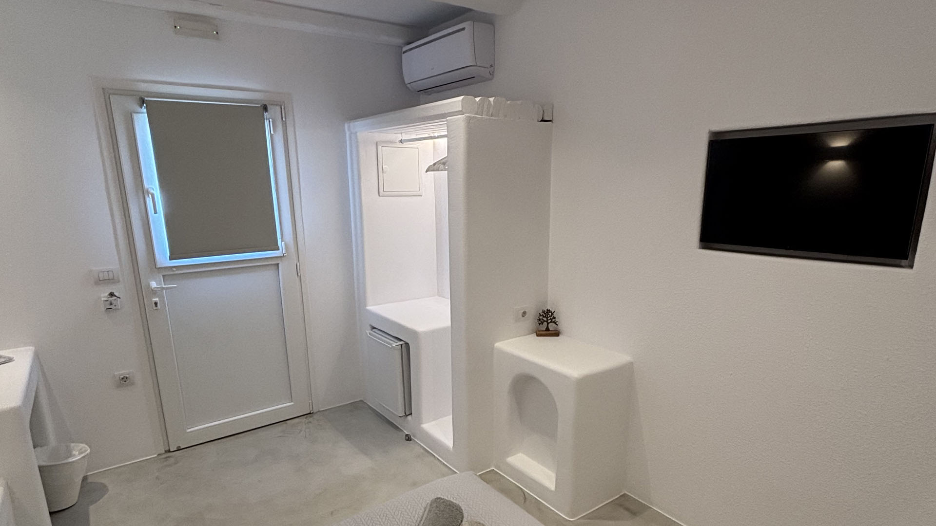 Photo of Double Room with Pool Vew